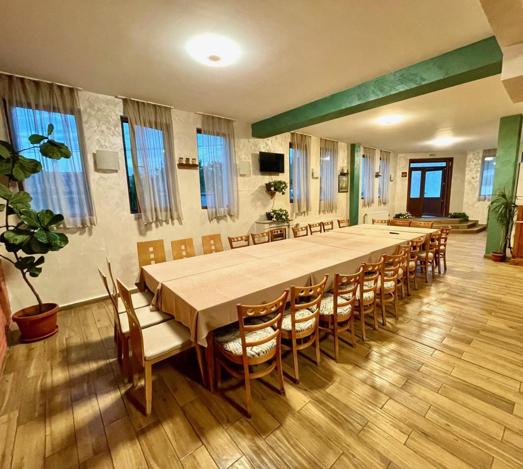 Вила Флора Паталеница Luaran gambar